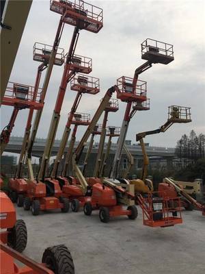 高空車與升降機租賃指南 規格、隨車吊及應用解析
